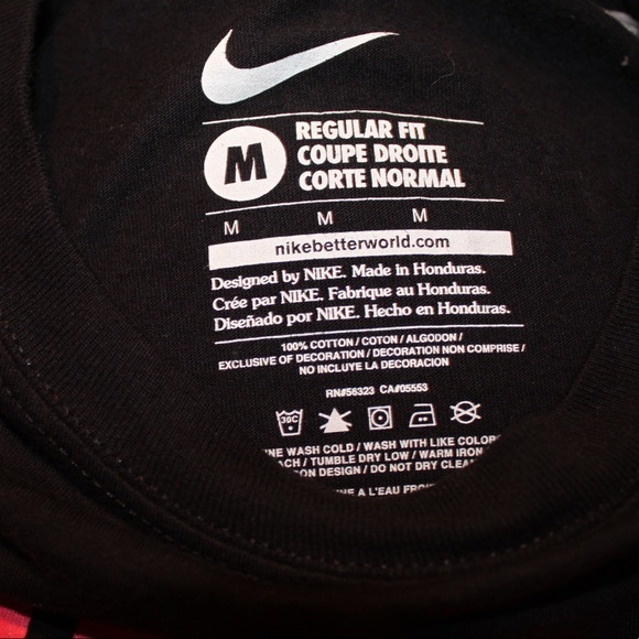 Nike Mens Tshirt- M - Picture 2 of 2